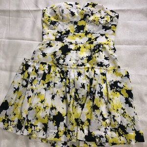 Miss Minute: Strapless Dress